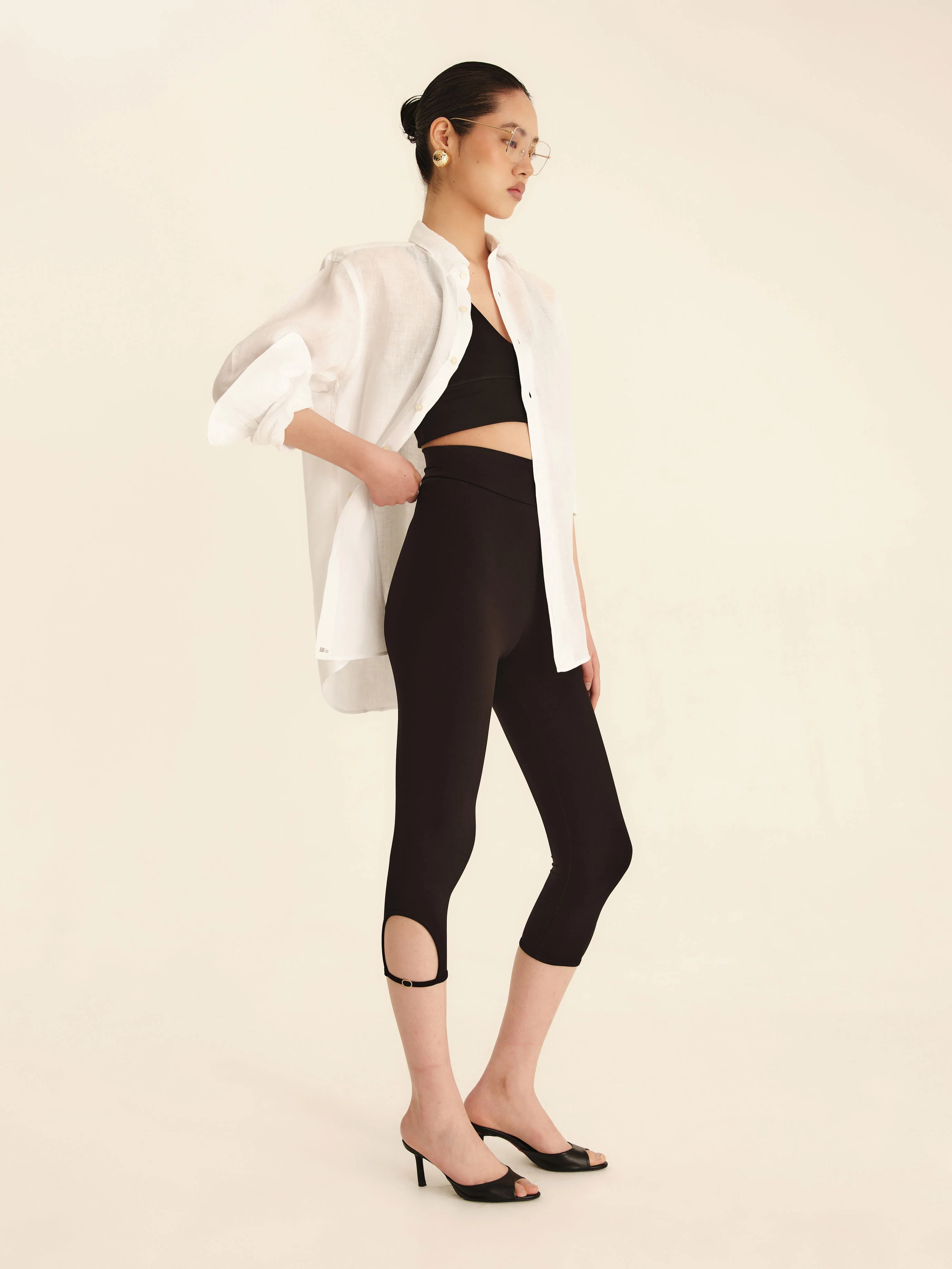 Rosa Capri Leggings - Jet Black - Image 4
